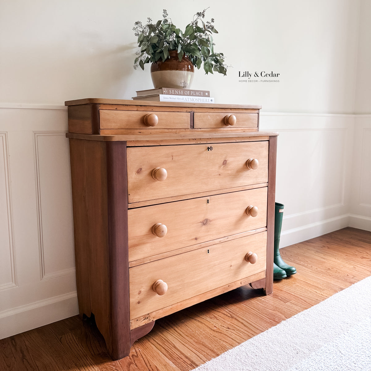 Late 19th-Century Step-Back Dresser in Restored Two-Tone Wood