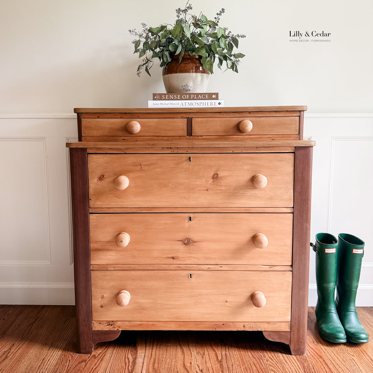Late 19th-Century Step-Back Dresser in Restored Two-Tone Wood