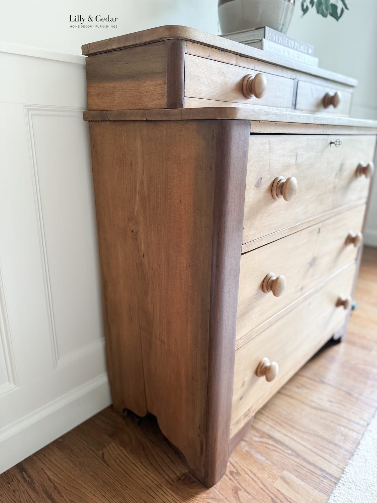 Late 19th-Century Step-Back Dresser in Restored Two-Tone Wood